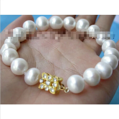 

Free shipping >>>>>>lustrous 8" 11mm round white freshwater pearl bracelet