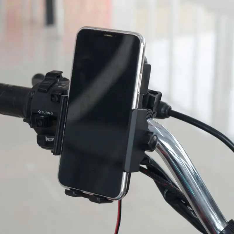 360 درجة الدورية للماء دراجة نارية المقود الذكية حامل هاتف تشى اللاسلكية حامل ل iphone سامسونج 4.5-7 بوصة الهاتف المحمول
