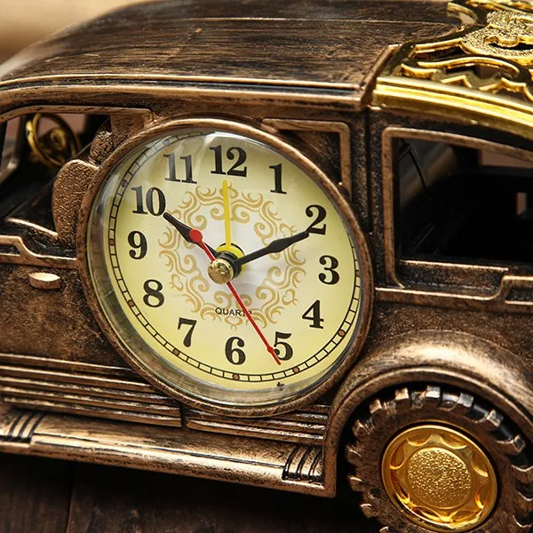 Simulation Vintage Car Alarm Clock Multifunctional Pencil Vase Antique Car Model Table Needle Desktop Clocks Home Decorator