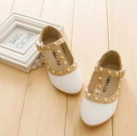 2019 أزياء الأميرة الفتيات أحذية الأطفال عارضة بو الجلود الأخفاف الاطفال الرقص الطفل الأزياء ماري جان المسامير الصنادل