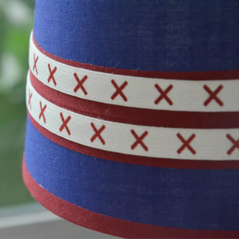 الراقية الأزياء الإبداعي المنزلية صحي الخشب النسيج أدى e27 مصباح طاولة لغرفة طفل طفولة الحاضر ح 43.5 سنتيمتر 1772