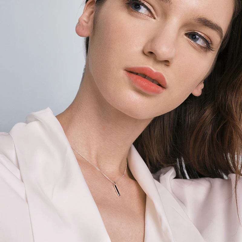 LEKANI цепочка для ключицы круглая полоска подвеска с собачьими бирками Выгравированная индийская буква Кубический Цирконий 925 серебро очаровательное колье