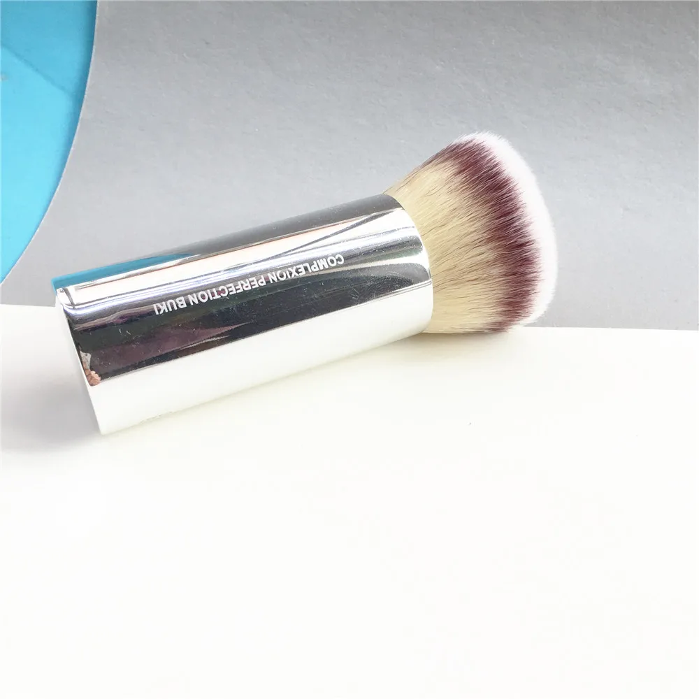 IT COSMETICS Complexion Perfection Buki Brush _ 2