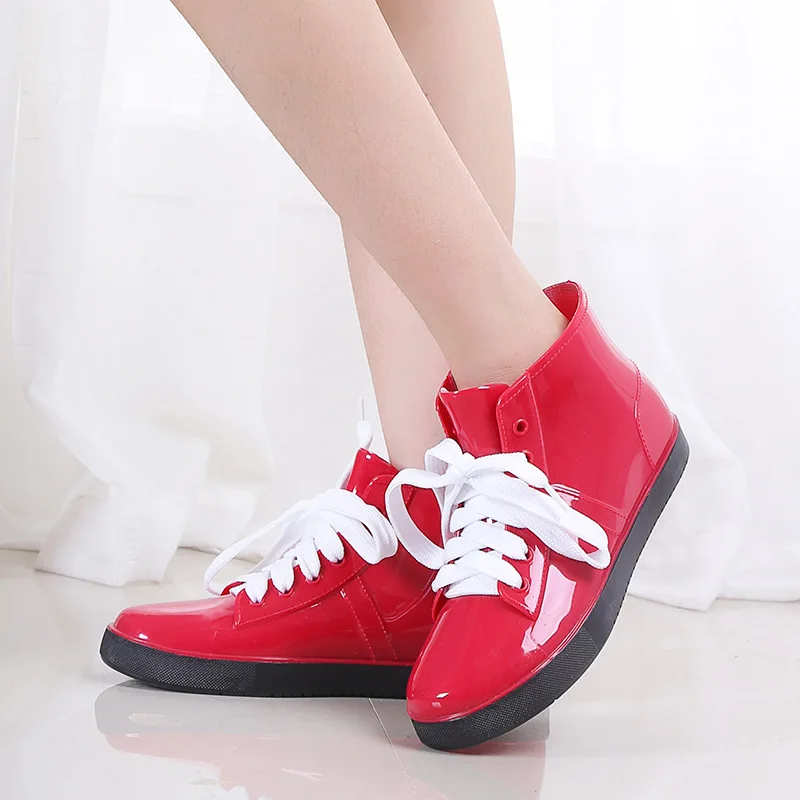 

Lizeruee Fashion New Arrival Sewing Waterproof Flat With Shoes Woman Rain Woman Water Rubber Ankle Boots Cross-Tied Botas WS264