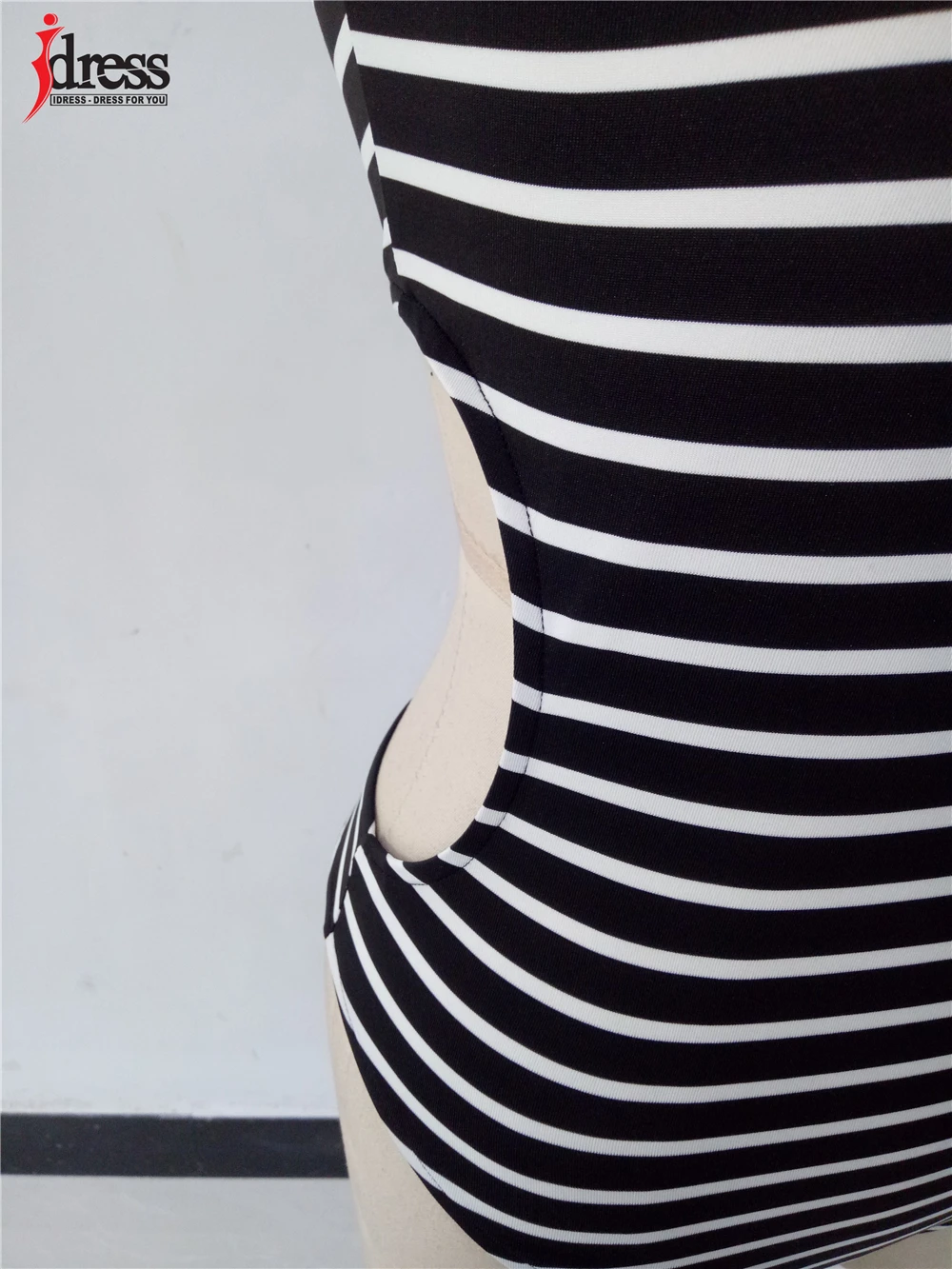 SEXY HOLLOW OUT JUMPSUIT (1)