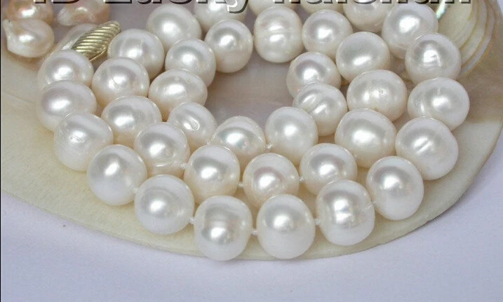 

Free shipping >>>>>>lustrous 12mm round white freshwater pearl necklace