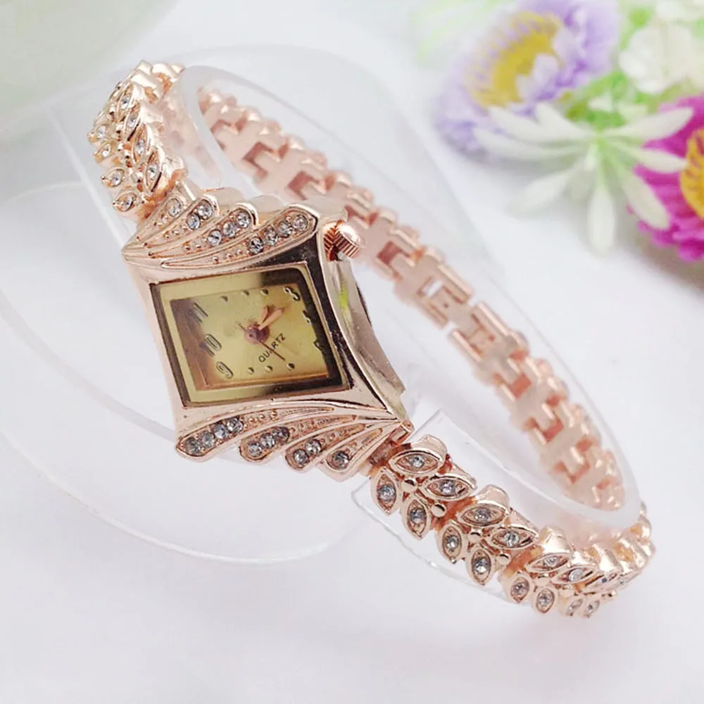 

New Lady Women Quartz Watch Rhinestone Crystal Wrist Watch Rhombus Gold Surface Watch