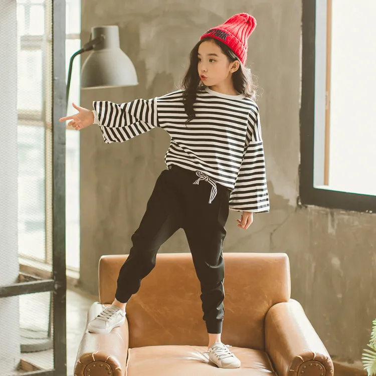 

Baby Girl Clothes Set For Girls 4 5 6 7 8 9 10 11 Years 2018 Teenage Girls Fashion Clothing Striped Lantern Sleeve Shirt + Pant