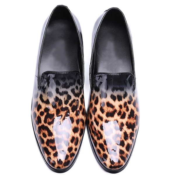 Мужские лоферы ручной работы с леопардовым принтом из лакированной кожи без застежки; повседневная обувь; блестящие мужские туфли на