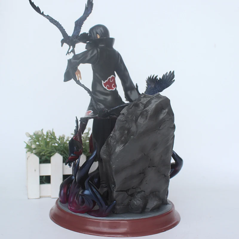 Goede Anime Naruto Shippuden Itachi PVC Action Figure GK Uchiha Itachi Met Crow Collectible Model Toy 28 cm