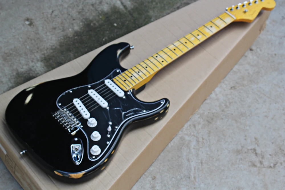 

Factory Black Vintage Style Electric Guitar with SSS Pickups,Yellow Maple Neck,Chrome Hardware,Can be customized