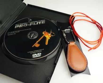 

Pro-Flite (Gimmick and DVD) created by Nicholas Einhorn and Robert Swadling, keys close-up wholesale disappear prop,magic tricks