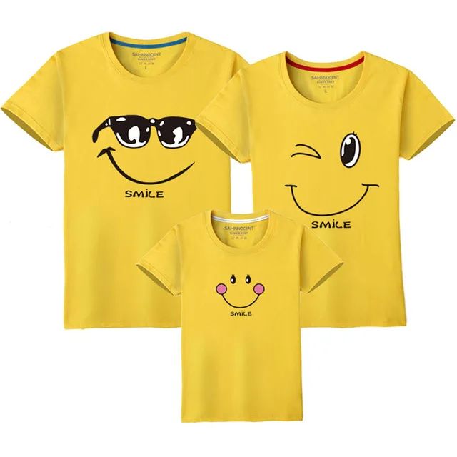Новинка года; хлопковая одинаковая футболка для всей семьи; футболка с улыбающимся лицом; Одинаковая одежда с короткими рукавами; модная семейная одежда; футболки - Цвет: Yellow