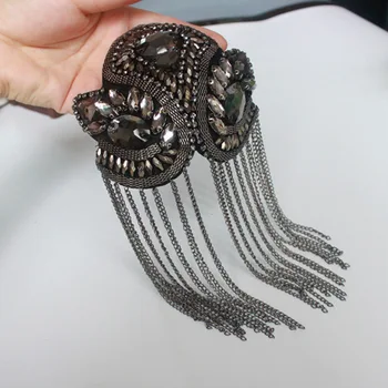 

Rhinestone Handmade Fashion Tassel Patch Chain Shoulder Board Badges Beads Applique Metal Epaulette Military pin on Brooch Medal