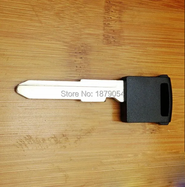 Suzuki SX4 Vitra key blade(2).jpg