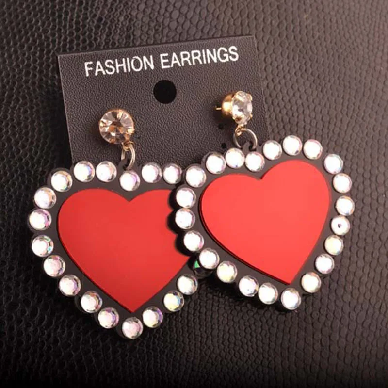 

Fashion Red hearts heart-shaped Crystal earrings hiphop Big peach Acrylic earrings for women Nightclub Bar Jewelry E18123