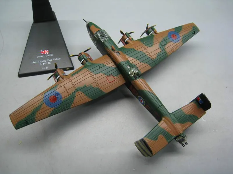 AMER 1/144 масштаб королевская воздушная сила 1944 Handley Page Halifax тяжелый бомбер литой металлический самолет модель игрушка для коллекции, подарок, дети