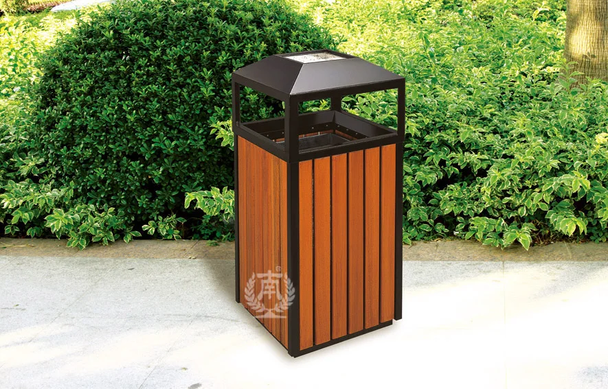 Outdoor Recycle Bins
