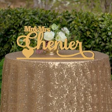 Знак свадебного имени Mr and Mrs. Знак имени свадебного украшения. Скрипт Mr& Mrs Wood Name. Мистер и миссис милый стол