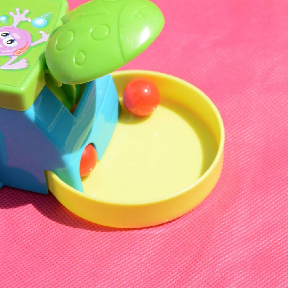 Feeding frogs children's board games Parenting and interacting bats children's brains Funny Gadgets Parent Child Interaction Fee