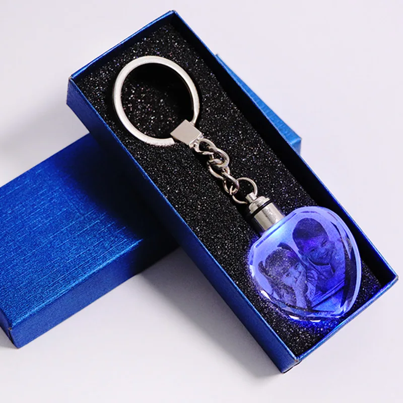 Индивидуальный восьмиугольный Кристалл ремесла подарки светодиодный брелок с подсветкой с лазерной гравировкой изображения стеклянные украшения для домашнего декора - Цвет: Heart with gift box