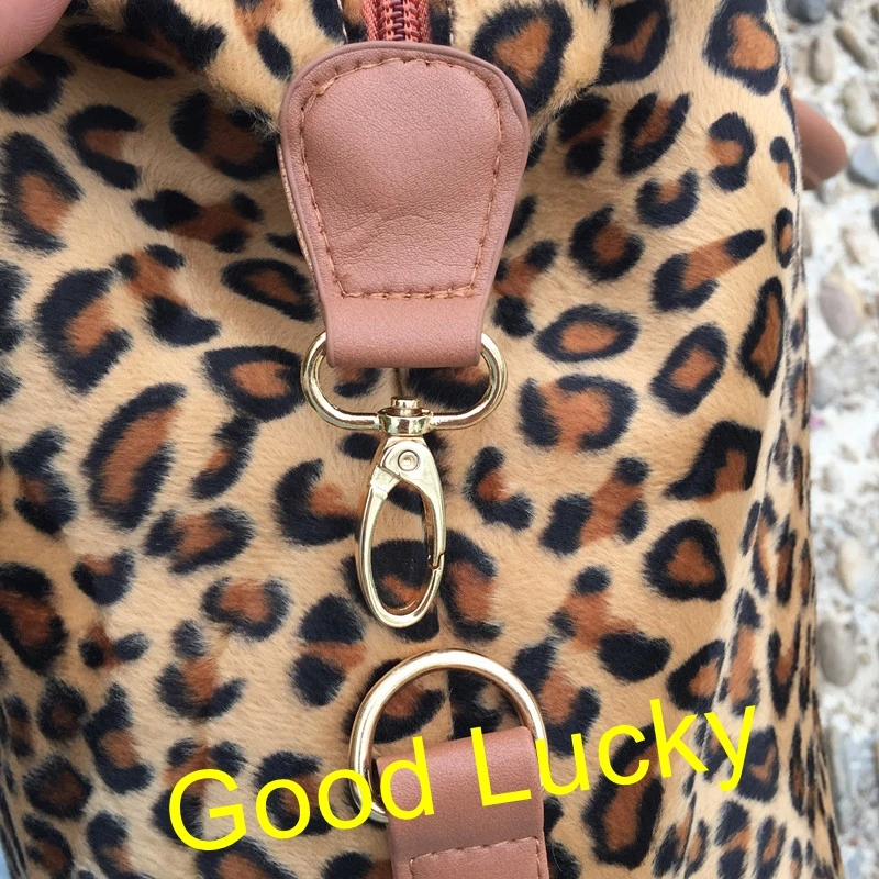 leopard weekender bag (6)