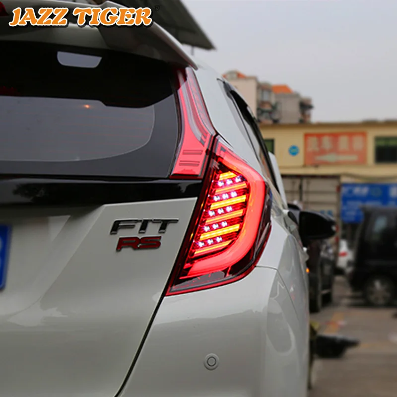 

Rear Fog Lamp + Brake Light + Reverse Light + Turn Signal Light Car LED Tail Light Taillight For Honda Fit Jazz GK5 2014 - 2018
