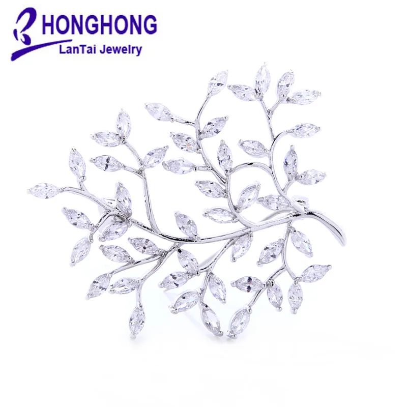 2017 Fashion Leaf Style Brooches Shiny Crystal Inlay Lady Jewelry Rhinestone Brooches For Weddings New Year