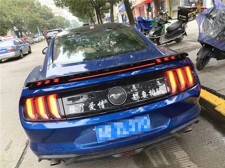Для FORD Mustang спойлер- Mustang спойлер GT светодиодный Высококачественный ABS Материал заднее крыло автомобиля праймер цвет задний спойлер