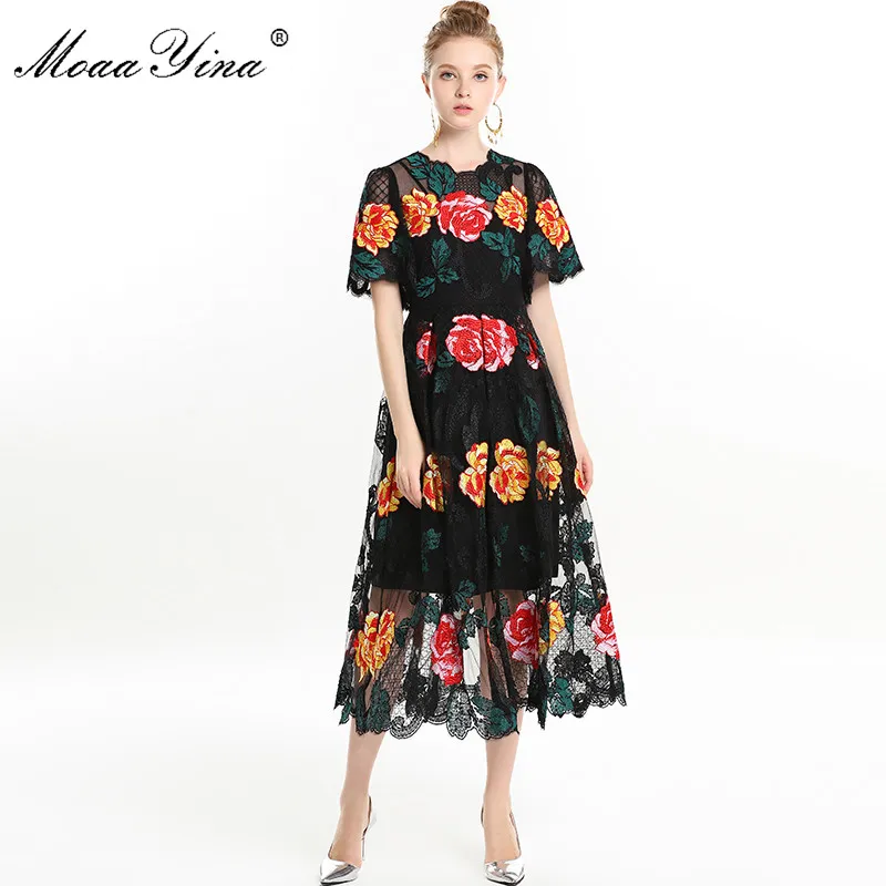 

MoaaYina High Quality Fashion Designer Runway Dress Spring Summer Women Short sleeve Gorgeous Rose Floral Embroidery Black Dress