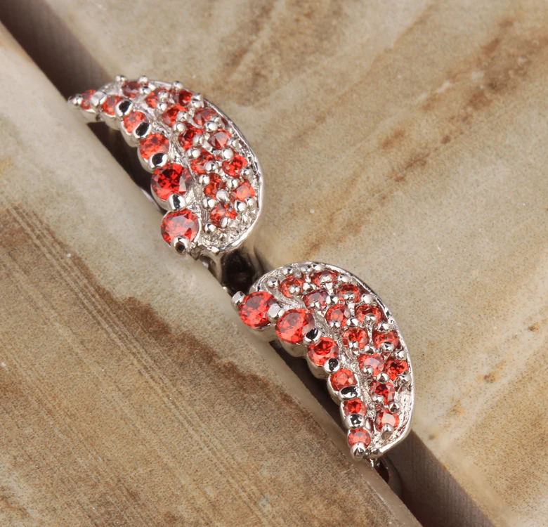 

Moon Shape Red Garnet 925 Sterling Silver Clip Huggie Hoop Earring S5112