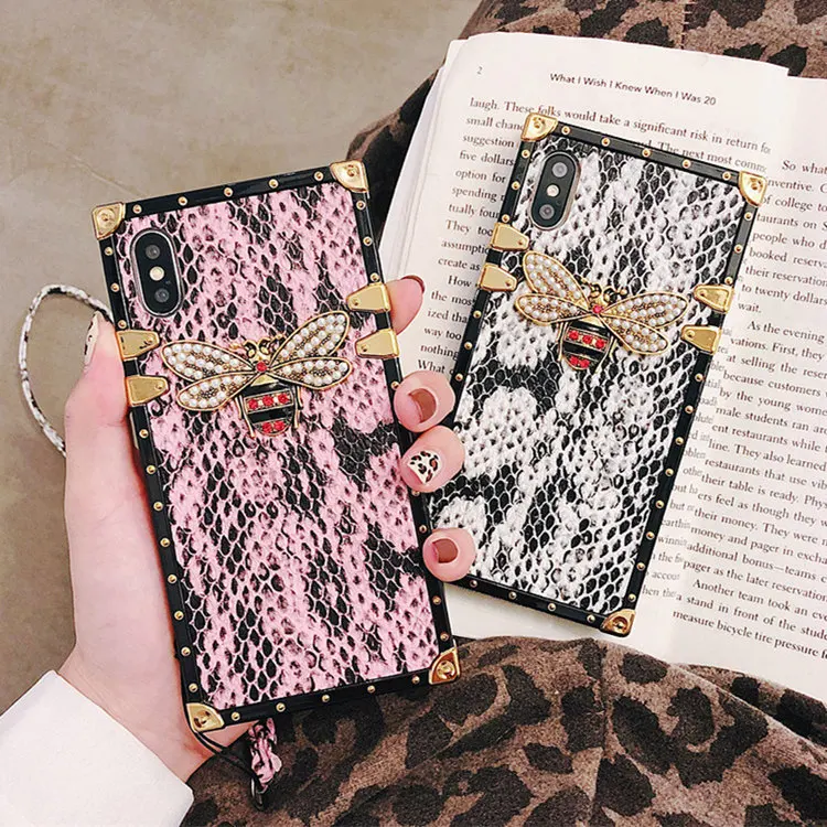 

Luxury Bling Bee Phone Case For Iphone X XS Max XR 6 6S Plus 7 8 Plus Case Shining Glitter Cover Snake skin