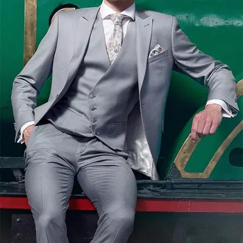 Najtaniej Modny Jeden Przycisk Mężczyźni Garnitur Jasnoszary Smokingi Dla Pana Młodego Groomsmen Męskie Garnitury ślubne Prom Oblubieniec (kurtka + Spodnie + Kamizelka)