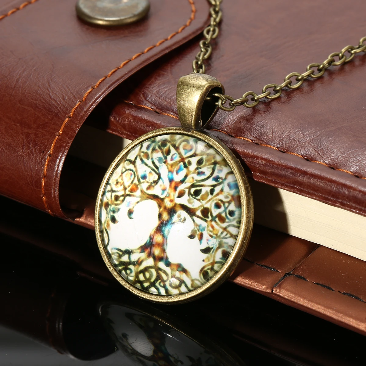 Fashion Life Tree Pendant Necklace Art Glass Cabochon Necklace Bronze Chain Vintage Choker Statement Necklace Women Jewelry
