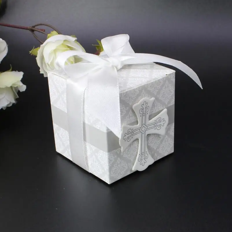 Новый Дизайн крест коробка конфет крещение Baby Shower Свадебная вечеринка Bomboniere Обёрточная бумага держатели с Ленты 50 шт./лот