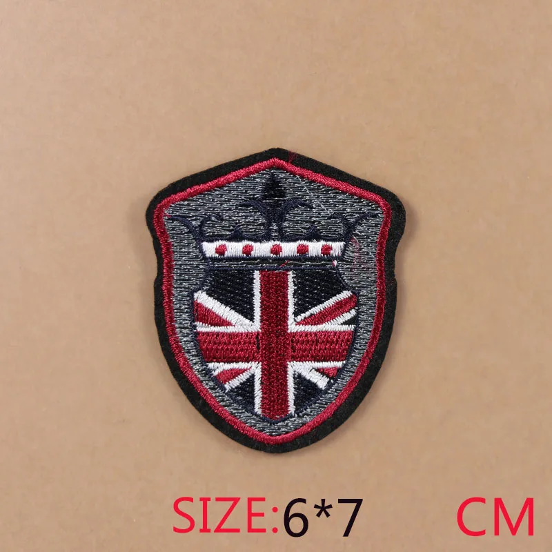 

HOT sale 1PC fashion crown Iron On Embroidered Patch For Cloth Cartoon Badge Garment Appliques