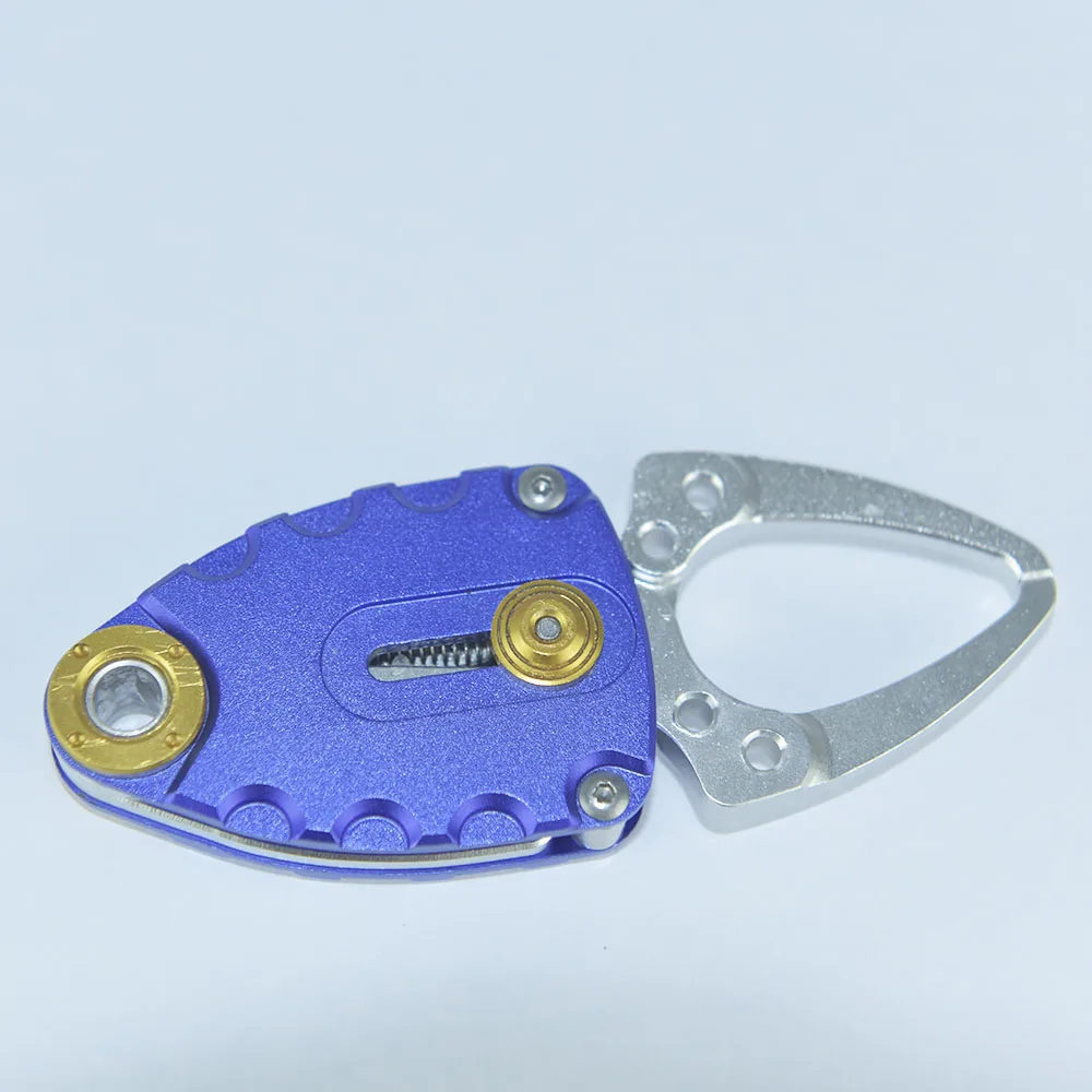 

15pcs Smart Portable Fish Grip Lip Grabber Fishing Lure Trigger Clip Grip Mini Fishing Lip Grip Alicate De Pesca Fish Tackle