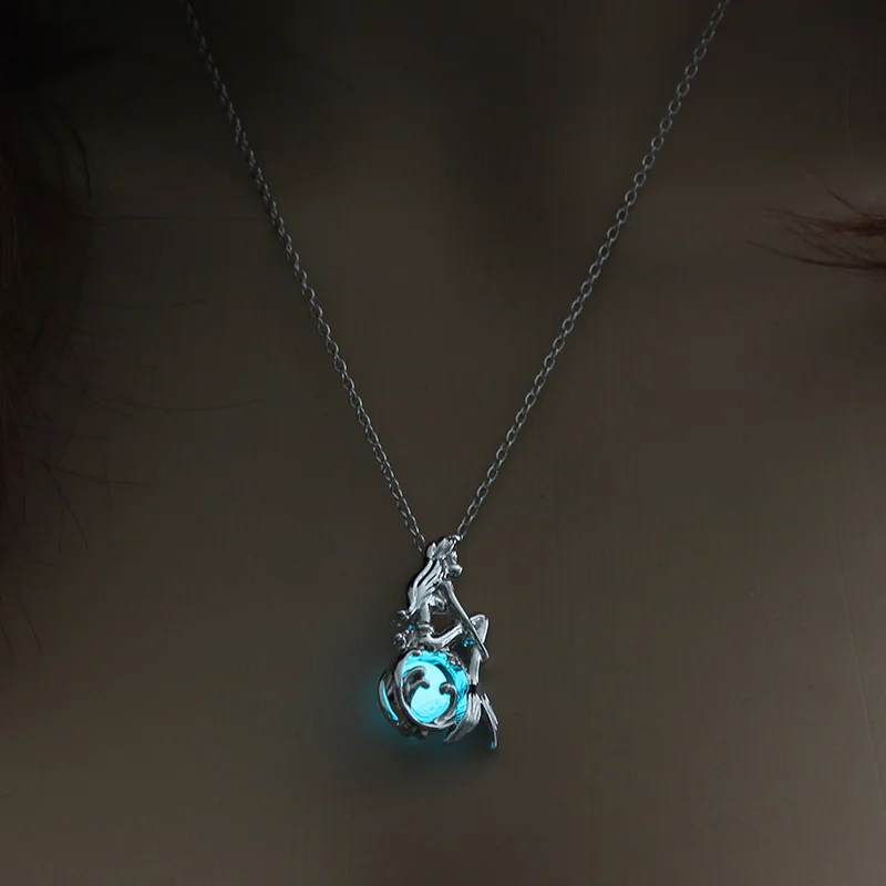 Светящаяся Русалка Женское Ожерелье 3 цвета светящиеся каменные подвесные украшения подарок для женщин Серебряная цепочка Ожерелье - Окраска металла: Light Blue
