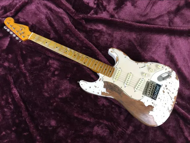 Cheap New Style  handwork  RELIC ST electric guitar