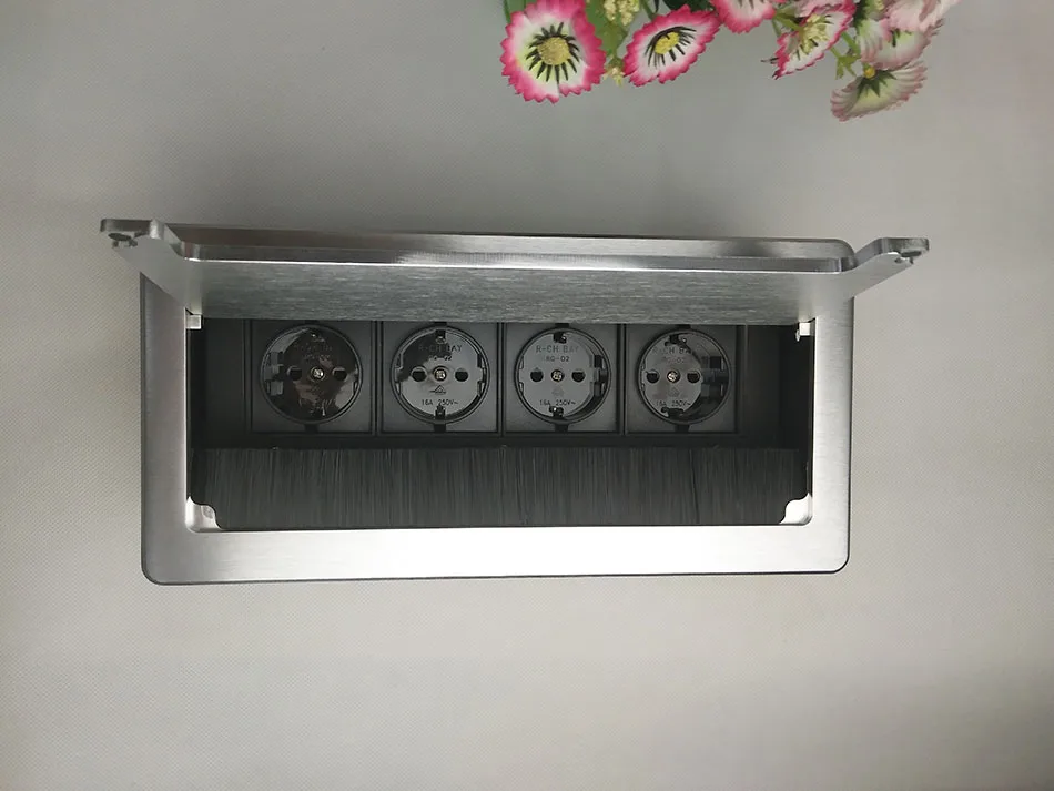 European standard power outlet-11