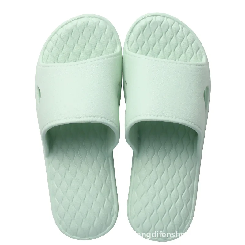 ; Новинка; летние женские шлепанцы для ванной; нескользящие домашние сандалии на мягкой подошве; мужская домашняя обувь для пар - Цвет: Светло-зеленый