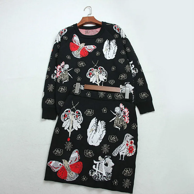 

Runway Women's Vintage Suits Knitted 2018 Autumn Sweater Mini Skirt Female Party Sets High Quality Golden Jacquard Cartoon Tops