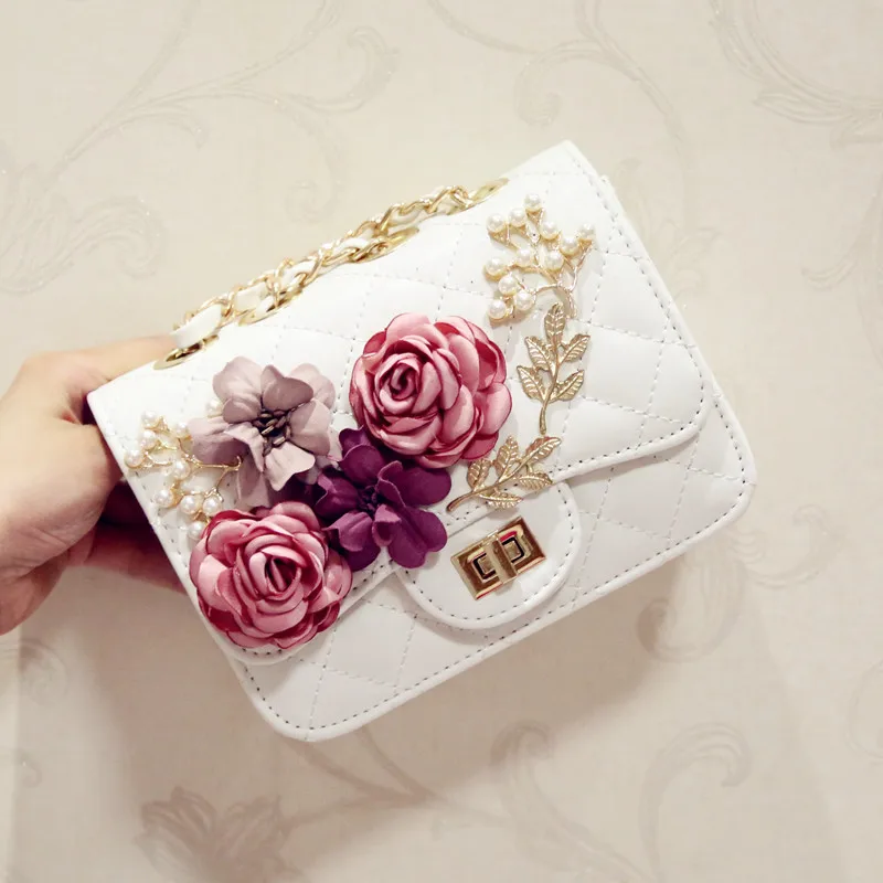 

Angelatracy 2019 New Arrival 3D Flowers Summer Korean Pearl PU Diamond Lattice Women's Shoulder Slant Evening Chain Dinner Bag