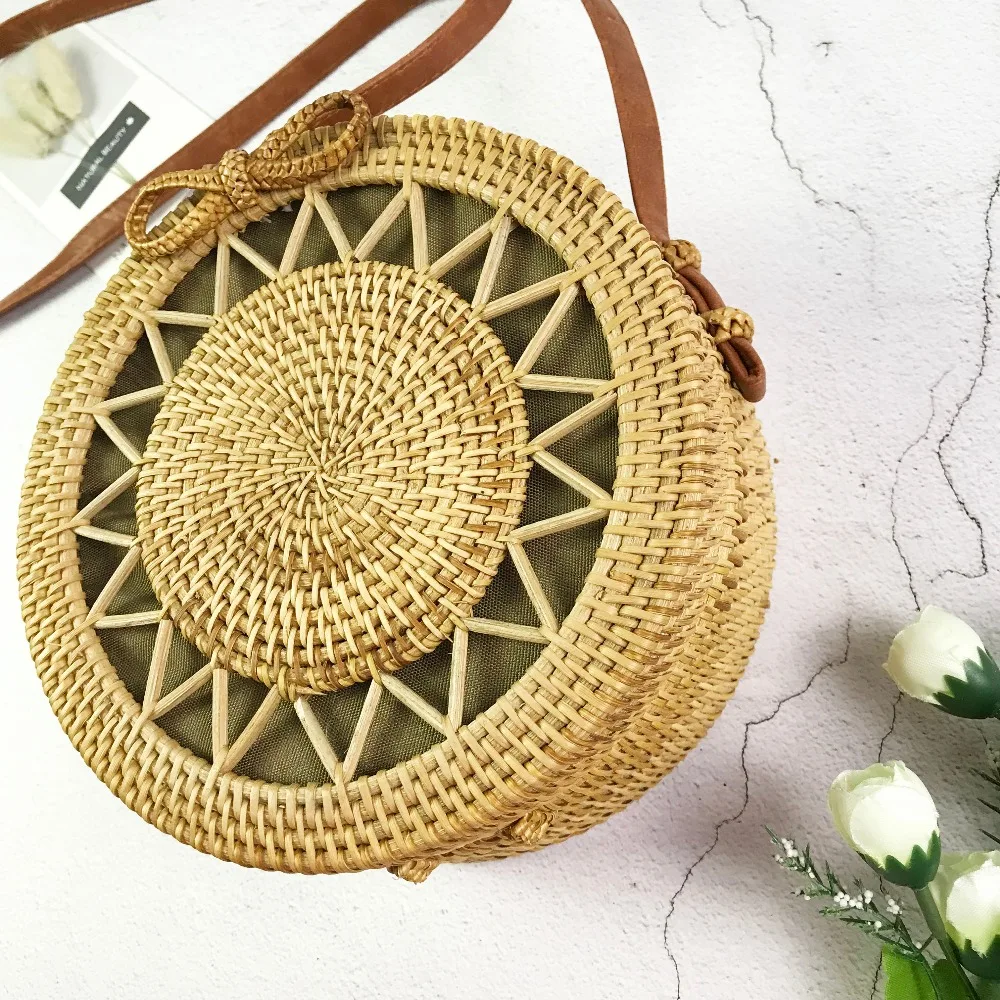 Women's Woven Rattan Round Straw Shoulder Bag alanakea