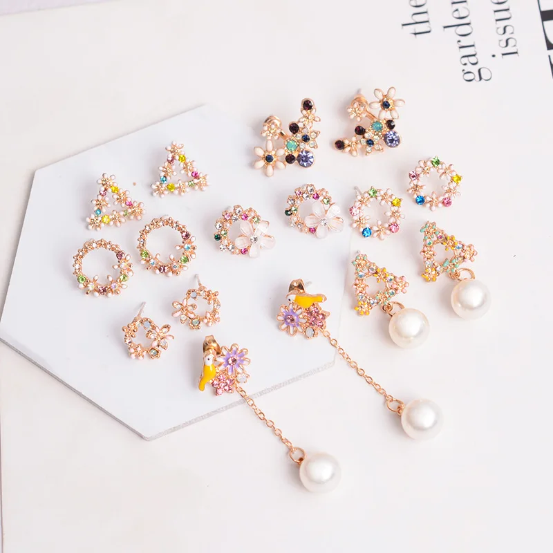 

Women's Mini Flowers full crystal delicate stylish Stud Earrings lovely cute delicate colorful modern Ins Popular Stud Earrings
