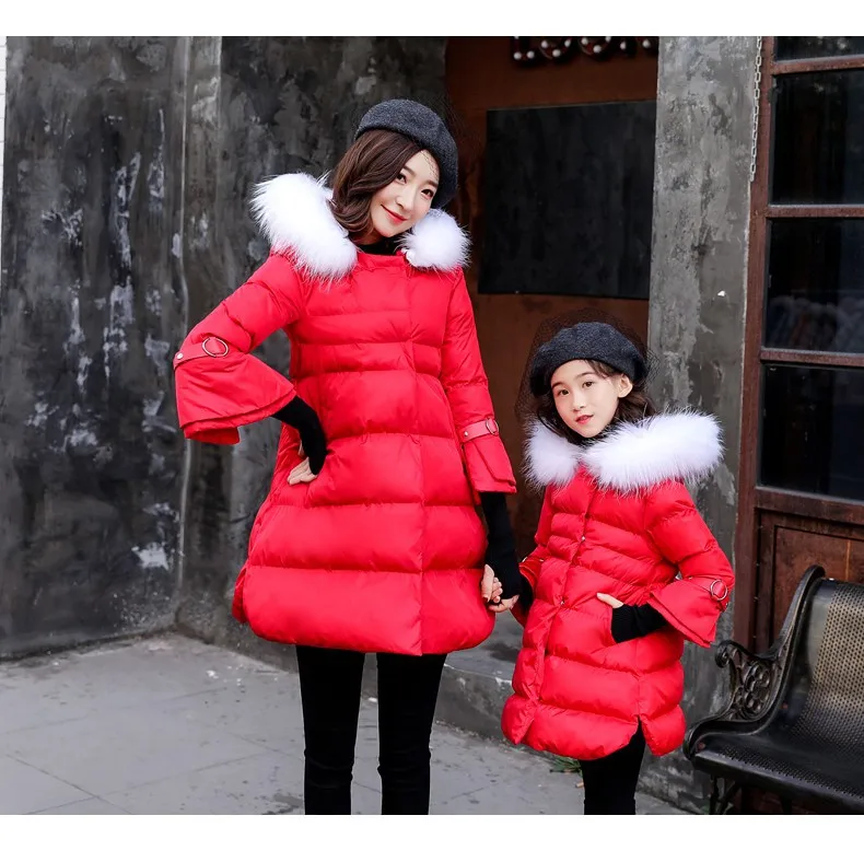 Одежда для девочек зимняя утепленная хлопковая куртка для мамы и ребенка Одинаковая одежда для всей семьи «Мама и я» Детские Пуховые Пальто с надписью «Motther Love»