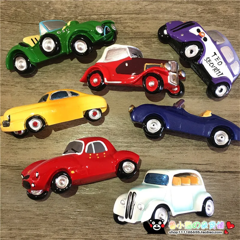 

New 3D Resin Old Classic Cars Shaped Fridge Magnet Vintage Refrigerator Magnetic Message Sticker Souvenir Miniature Crafts