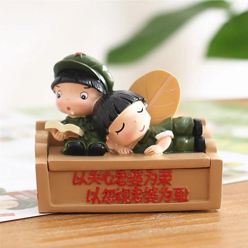 A couple of doll ornaments for my sister bestie wife ...