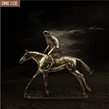 Европейский и американский Всадник Лошадь скульптура статуя смолы животных украшения дома аксессуары гостиной ремесло свадебное украшение