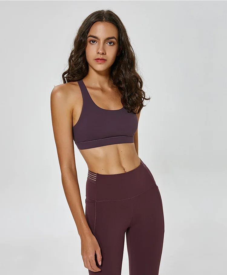 D19043Bras_02.jpg
